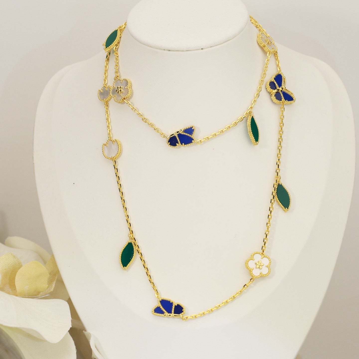[Twinkle JURI]LUCKY SPRING BUTTERFLY 15 FLOWER NECKLACE